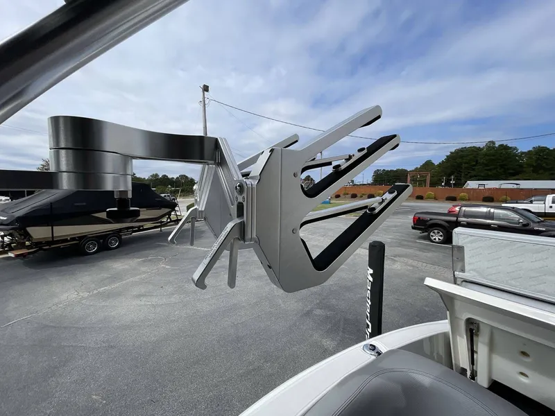 Slide: The Image of MasterCraft X23 2016 - 38