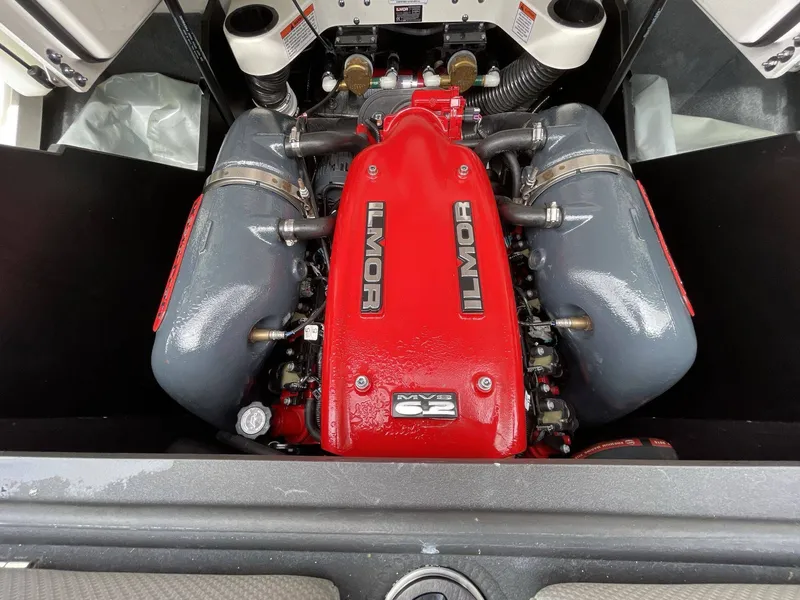 Slide: The Image of MasterCraft X23 2016 - 40