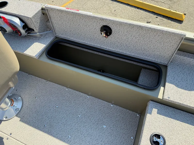 Slide: The Image of Lund 1675 Alaskan SS 2026 - 9