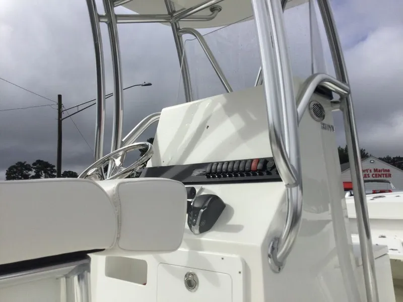 Slide: The Image of Pair Customs 21 Center Console MV 2026 - 10