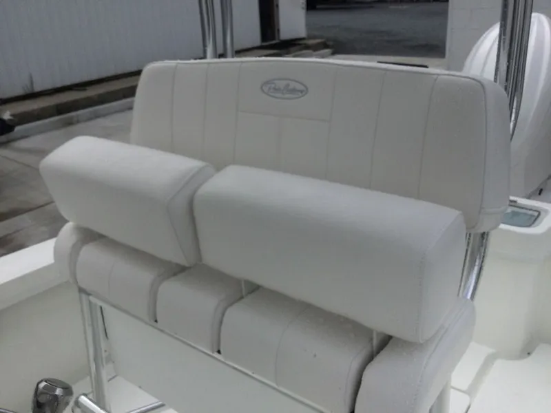 Slide: The Image of Pair Customs 21 Center Console MV 2026 - 18