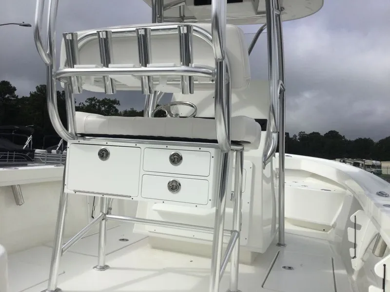 Slide: The Image of Pair Customs 21 Center Console MV 2026 - 20