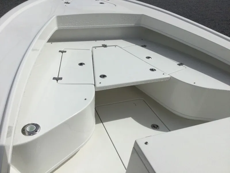 Slide: The Image of Pair Customs 21 Center Console MV 2026 - 9