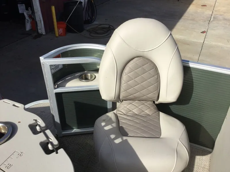 Slide: The Image of Bennington 22 SSX DG S/EM Y 2018 - 6