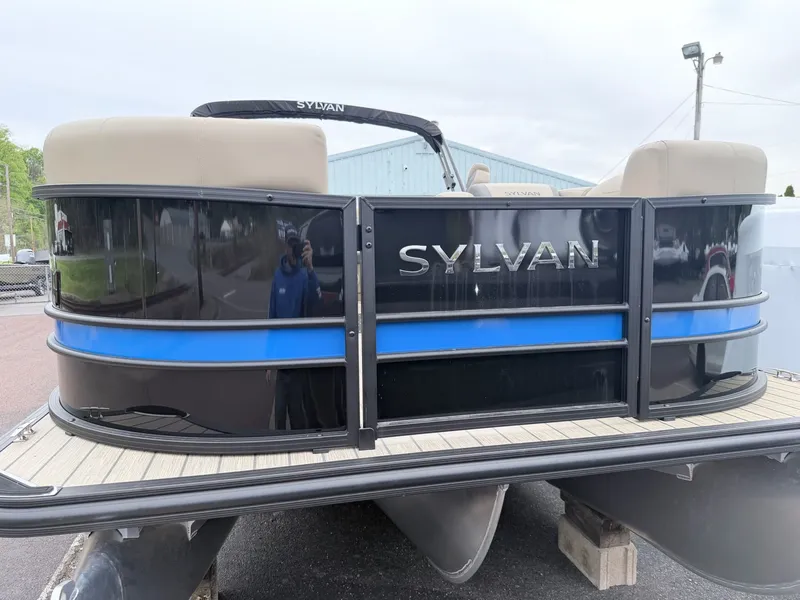 Slide: The Image of Sylvan X3 DLZ DH BAR 2026 - 13