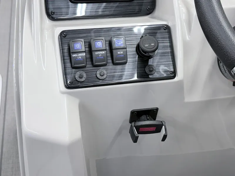Slide: The Image of Sylvan X3 CLZ DH Mirage Tritoon 2026 - 22