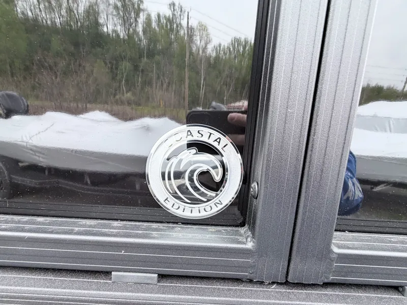 Slide: The Image of Sylvan L5 DLZ Bar Tritoon 2026 - 12