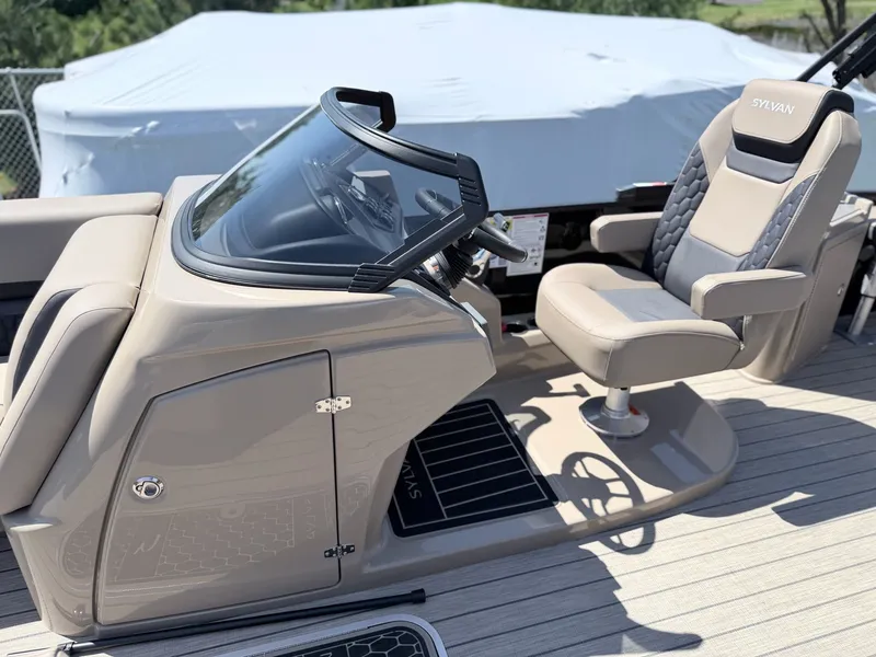 Slide: The Image of Sylvan L5 DLZ Bar Tritoon 2026 - 30