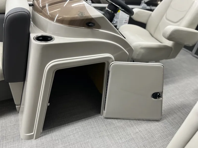 Slide: The Image of Sylvan Mirage 820 CRB 2026 - 26