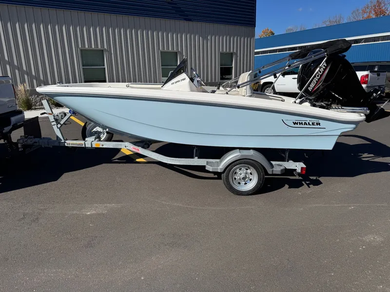 The Image of Boston Whaler 130 Super Sport 2026 - 1