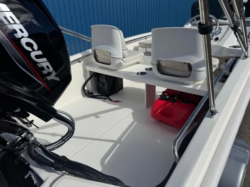 Slide: The Image of Boston Whaler 130 Super Sport 2026 - 26