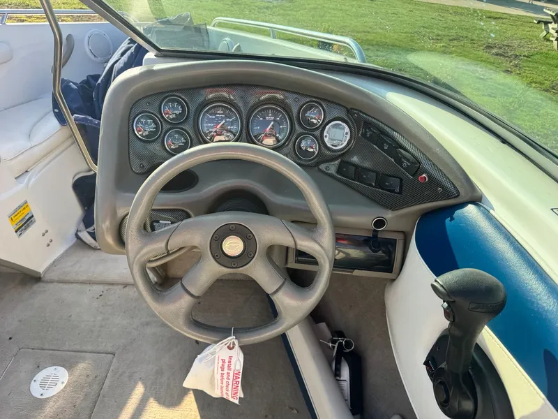 Slide: The Image of Crownline Boats 192 2003 - 7