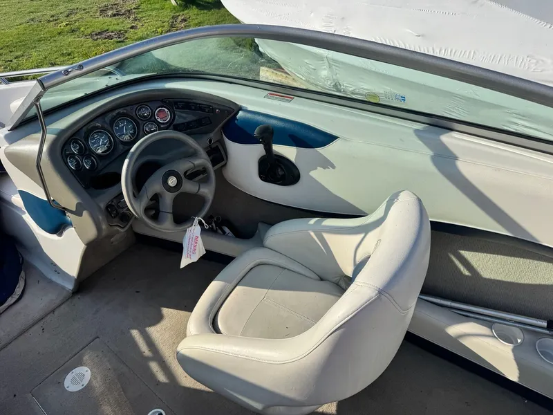 Slide: The Image of Crownline Boats 192 2003 - 8