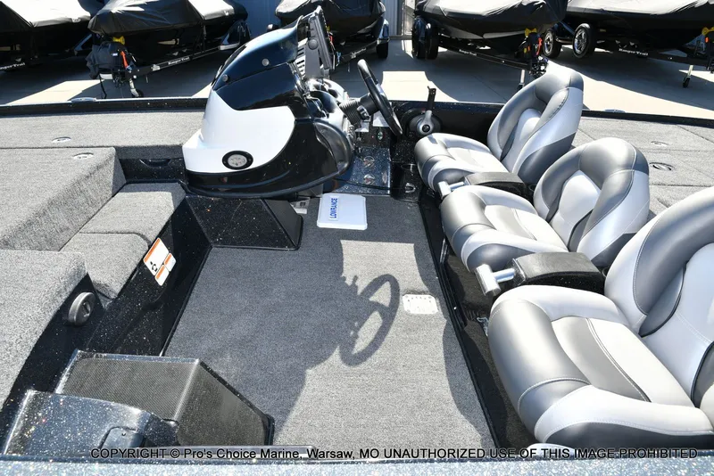 Slide: The Image of Nitro Z-8 w/250HP Mercury Pro-XS 2015 - 19