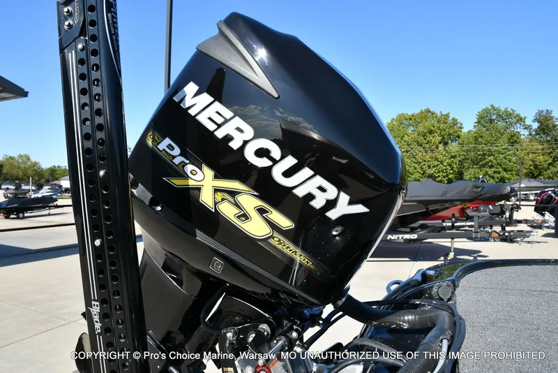 Slide: The Image of Nitro Z-8 w/250HP Mercury Pro-XS 2015 - 24