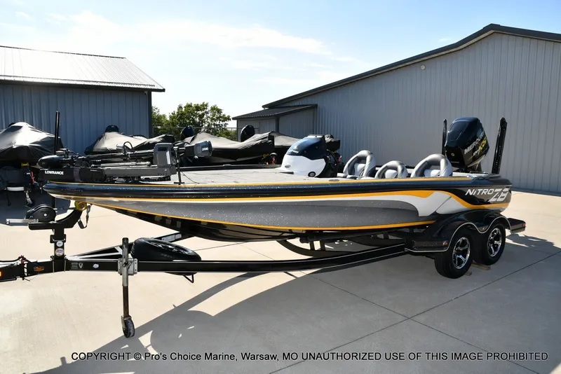 Slide: The Image of Nitro Z-8 w/250HP Mercury Pro-XS 2015 - 32