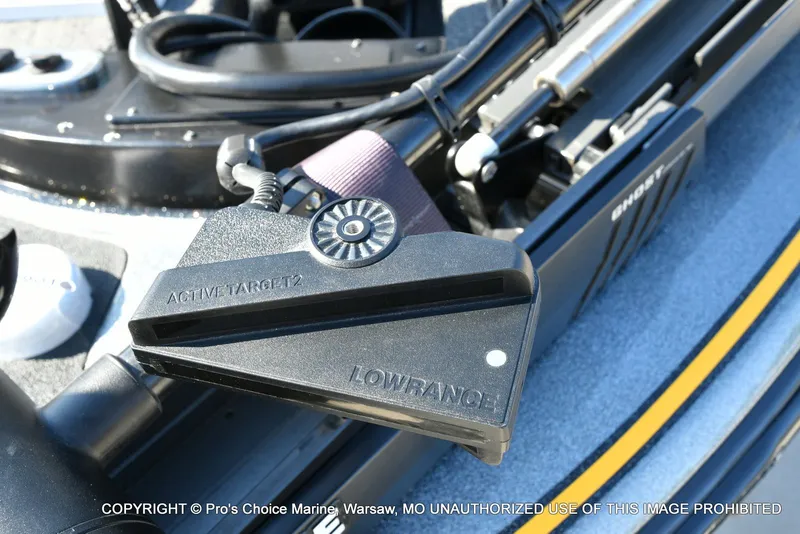 Slide: The Image of Nitro Z-8 w/250HP Mercury Pro-XS 2015 - 34