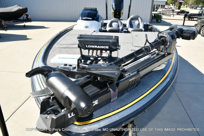 Slide: The Image of Nitro Z-8 w/250HP Mercury Pro-XS 2015 - 35