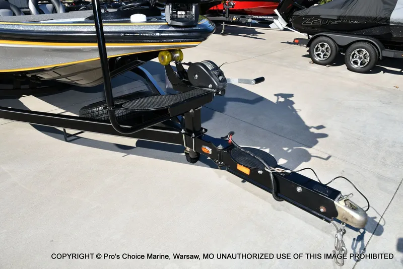 Slide: The Image of Nitro Z-8 w/250HP Mercury Pro-XS 2015 - 37