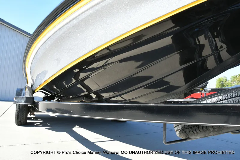 Slide: The Image of Nitro Z-8 w/250HP Mercury Pro-XS 2015 - 39