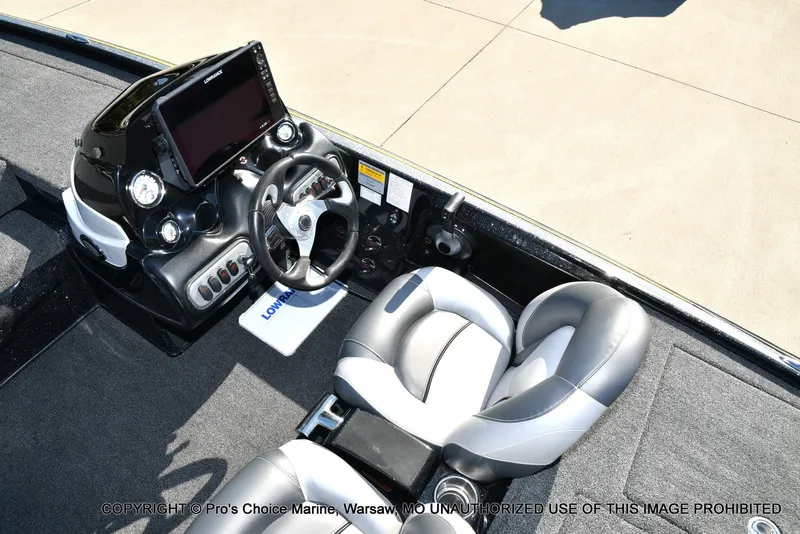 Slide: The Image of Nitro Z-8 w/250HP Mercury Pro-XS 2015 - 48