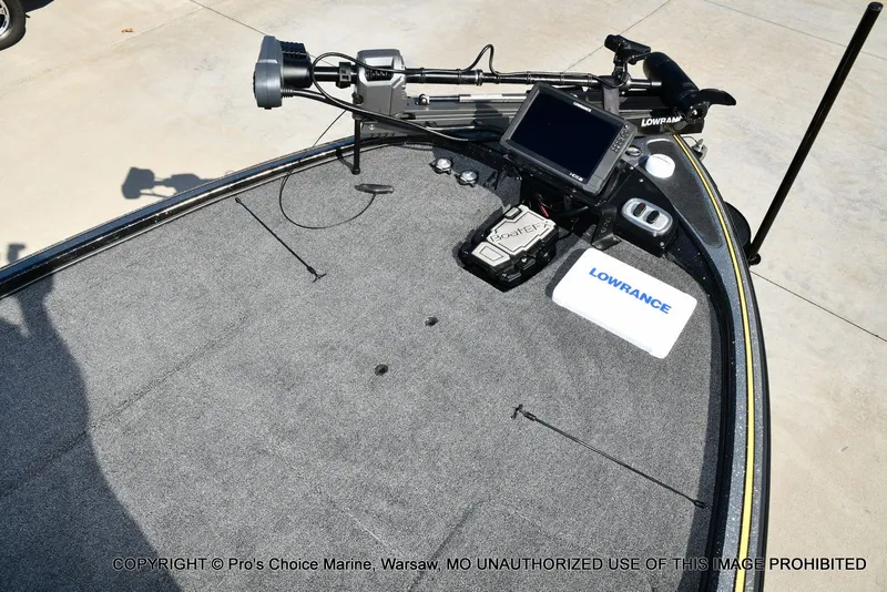 Slide: The Image of Nitro Z-8 w/250HP Mercury Pro-XS 2015 - 54