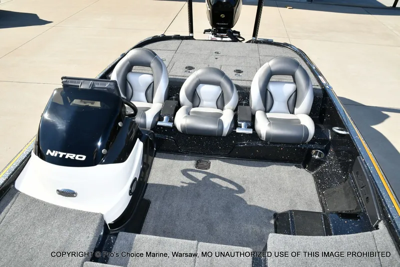 Slide: The Image of Nitro Z-8 w/250HP Mercury Pro-XS 2015 - 56