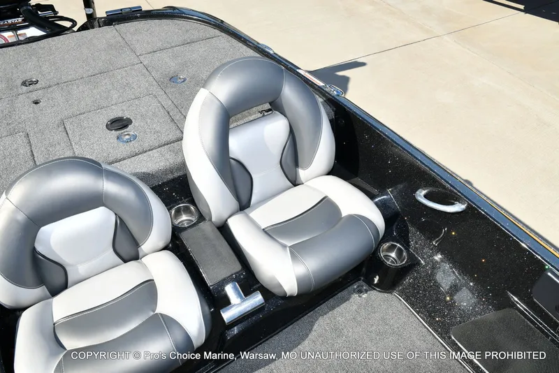 Slide: The Image of Nitro Z-8 w/250HP Mercury Pro-XS 2015 - 58