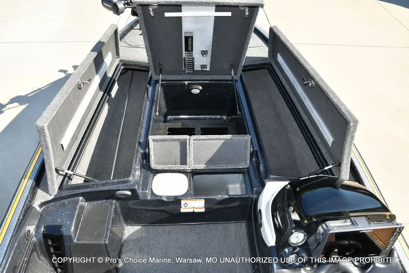 Slide: The Image of Nitro Z-8 w/250HP Mercury Pro-XS 2015 - 59