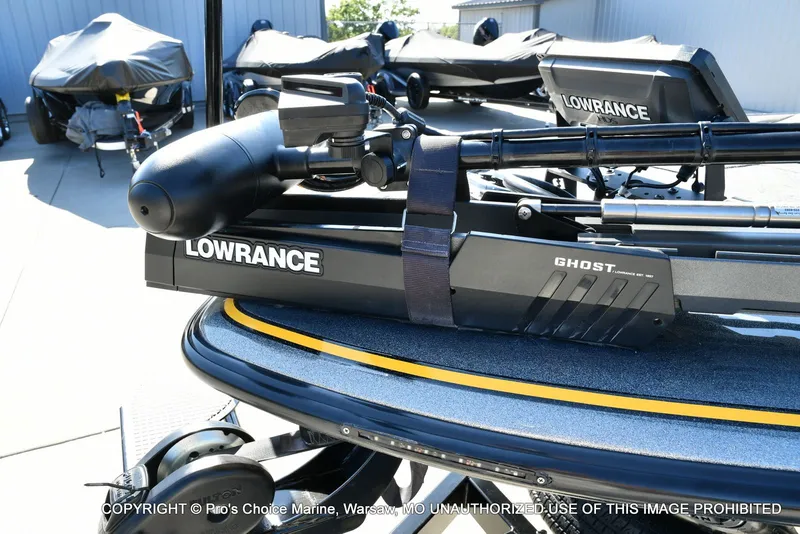 Slide: The Image of Nitro Z-8 w/250HP Mercury Pro-XS 2015 - 6