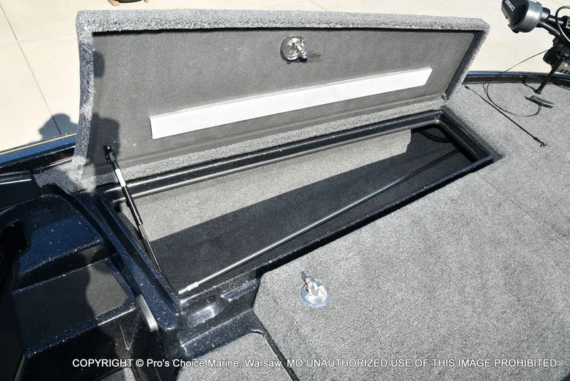 Slide: The Image of Nitro Z-8 w/250HP Mercury Pro-XS 2015 - 63