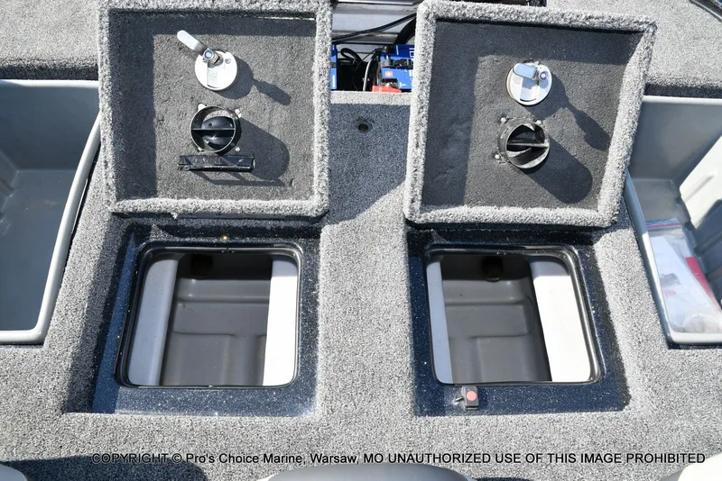 Slide: The Image of Nitro Z-8 w/250HP Mercury Pro-XS 2015 - 67