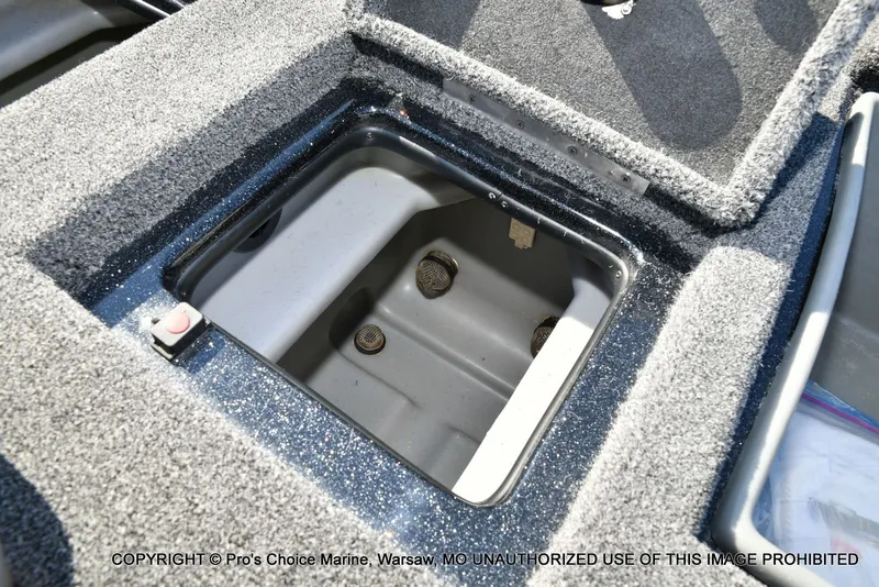 Slide: The Image of Nitro Z-8 w/250HP Mercury Pro-XS 2015 - 69