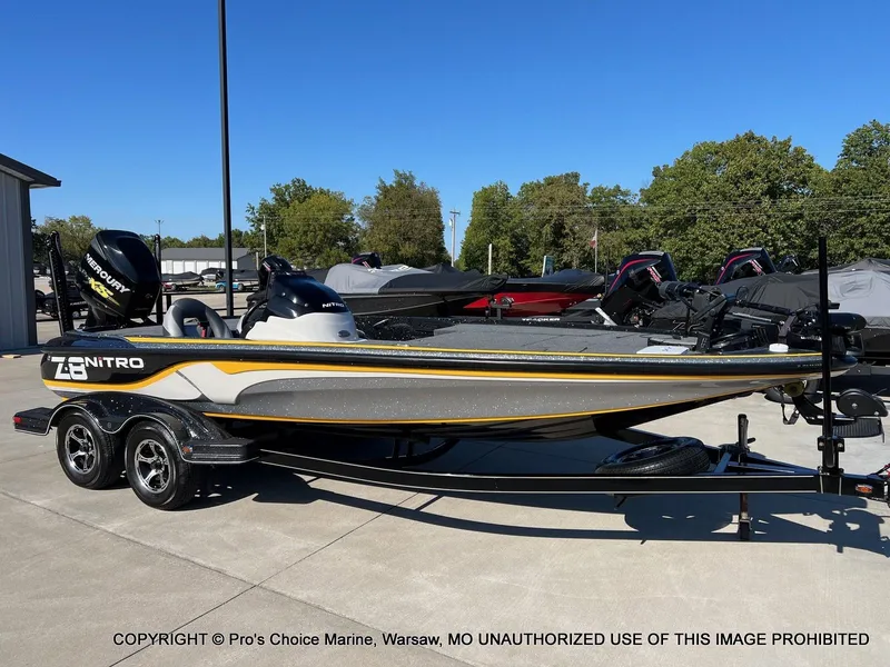 Slide: The Image of Nitro Z-8 w/250HP Mercury Pro-XS 2015 - 77