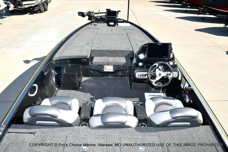 Slide: The Image of Nitro Z-8 w/250HP Mercury Pro-XS 2015 - 83