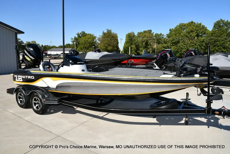 Slide: The Image of Nitro Z-8 w/250HP Mercury Pro-XS 2015 - 84