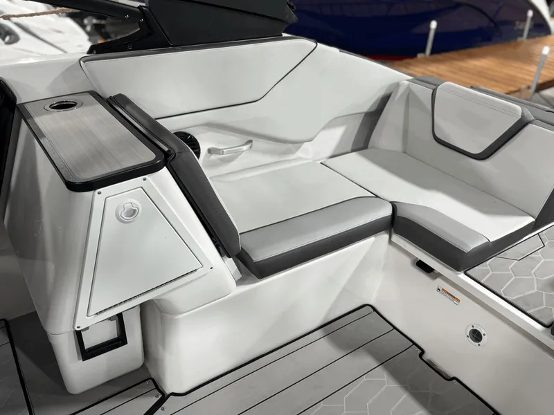 Slide: The Image of Yamaha 252XE 2025 - 20