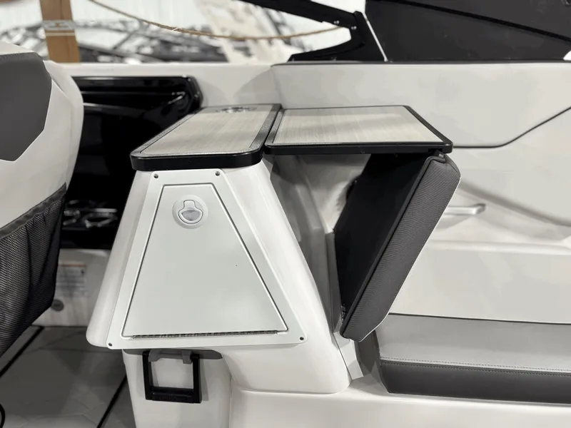 Slide: The Image of Yamaha 252XE 2025 - 22