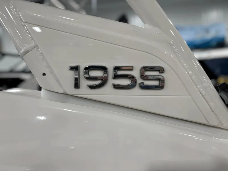 Slide: The Image of Yamaha 195S 2026 - 23