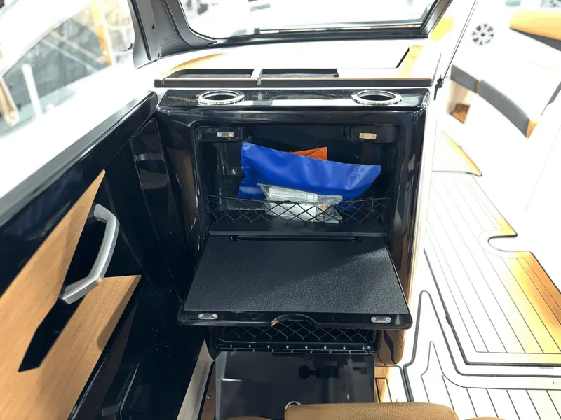 Slide: The Image of Yamaha 222SE 2026 - 12