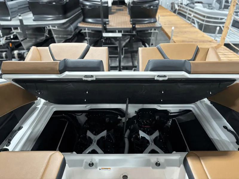 Slide: The Image of Yamaha 222SE 2026 - 23