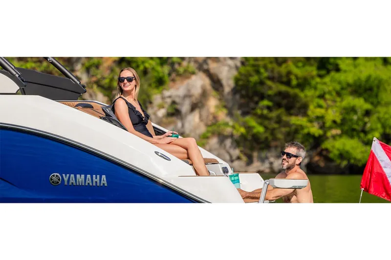 Slide: The Image of Yamaha 222SE 2026 - 9