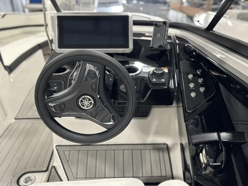 Slide: The Image of Yamaha 252SD 2026 - 13