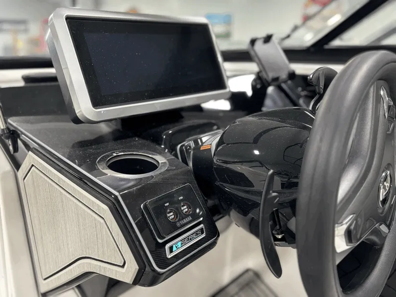 Slide: The Image of Yamaha 252SD 2026 - 14