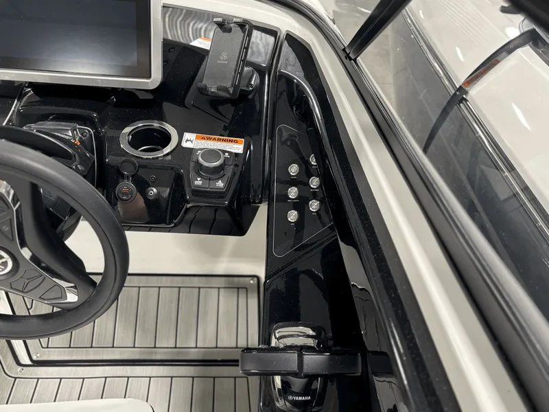 Slide: The Image of Yamaha 252SD 2026 - 15