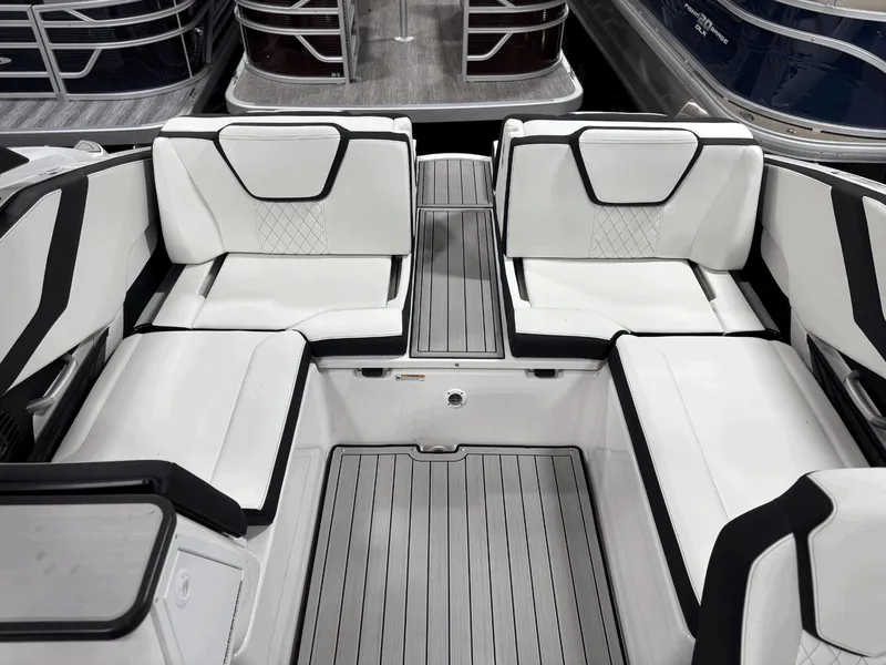 Slide: The Image of Yamaha 252SD 2026 - 18