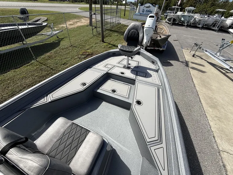 Slide: The Image of Excel 220 Bay Pro Elite 2026 - 6