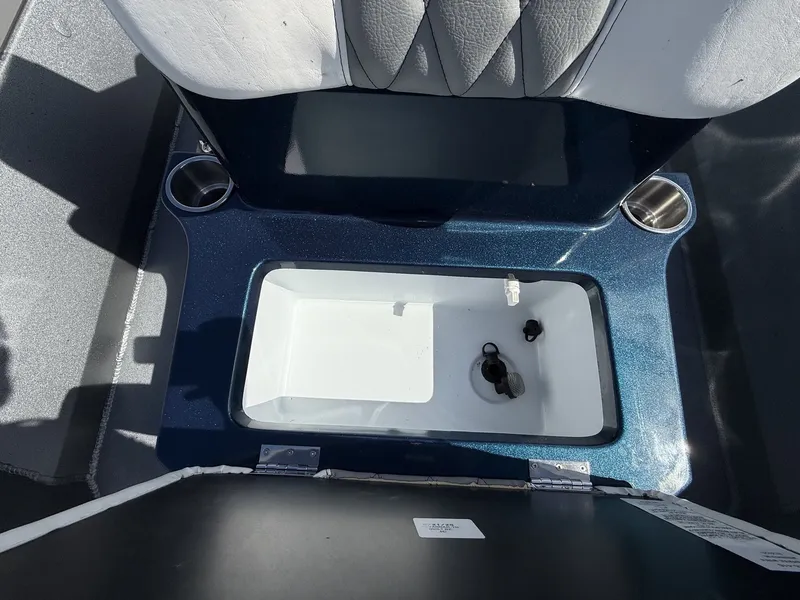 Slide: The Image of Excel 220 Bay Pro Elite 2026 - 3