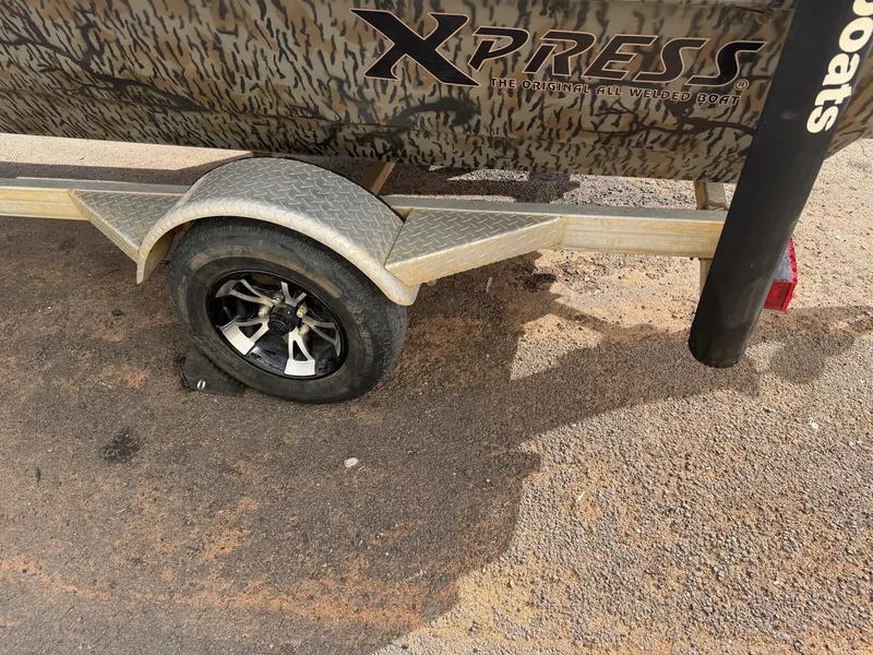 Slide: The Image of Xpress DBX Series 2018 - 17