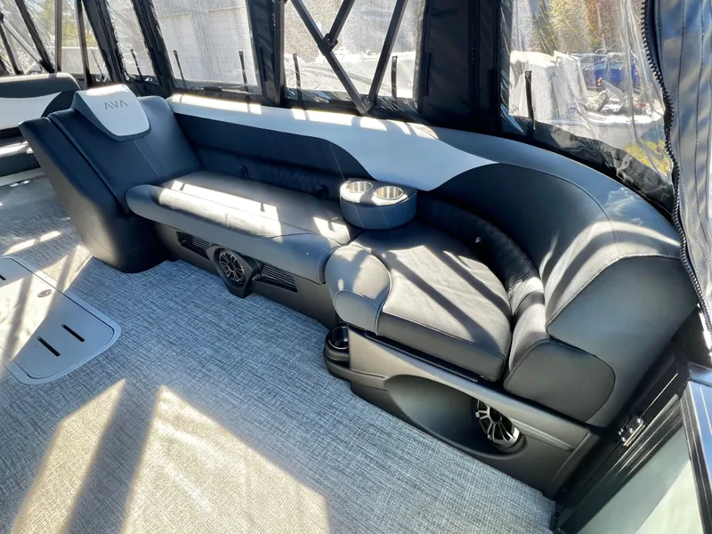 Slide: The Image of Avalon LSZ 25' Entertainer Triple-Toon - INCOMING! 2026 - 17